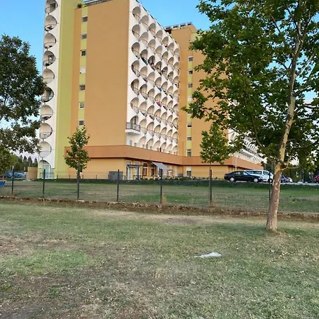 Apartment Green Time Lakeside